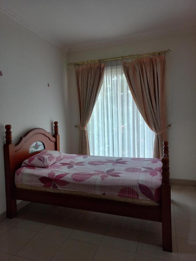 Margot Apartment Pondok Indah Jakarta Buitenkant foto