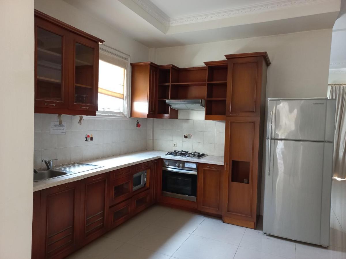Margot Apartment Pondok Indah Jakarta Buitenkant foto