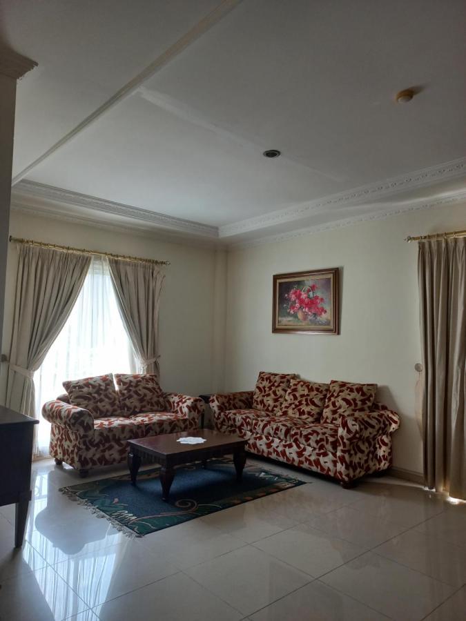 Margot Apartment Pondok Indah Jakarta Buitenkant foto